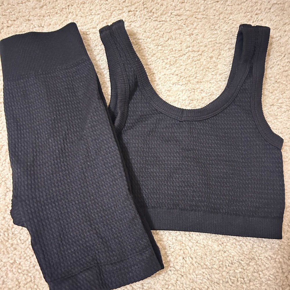 No Boundaries Black Textured Sports Bra Set